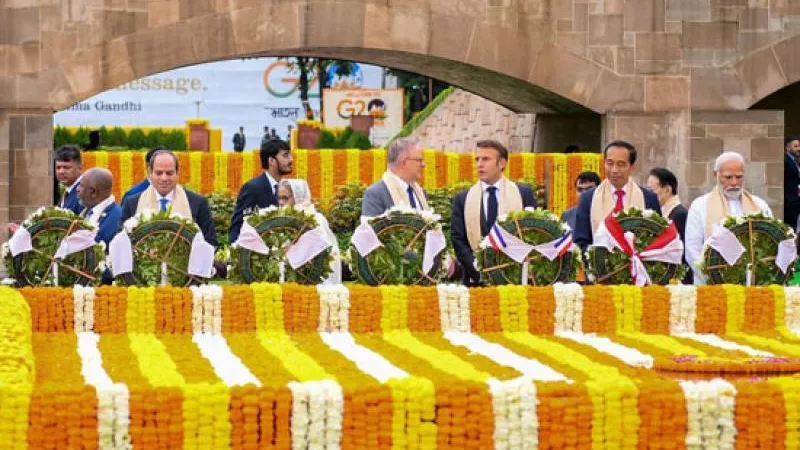 السيسى يزور ضريح ”غاندى” فى الهند