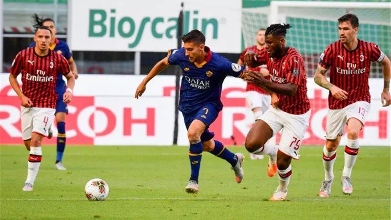 ميلان ضد روما.. التشكيل الرسمي لقمة الجولة بالدوري الإيطالي