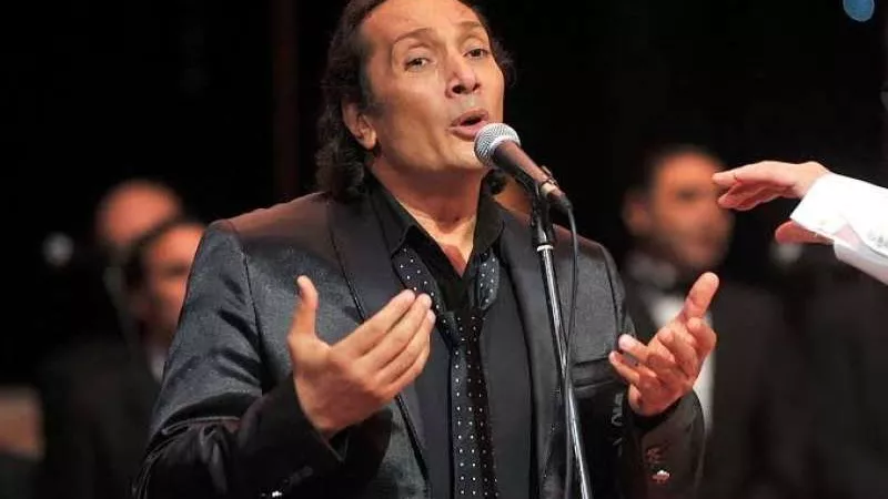 على الحجار يكشف تفاصيل أول أغانيه مع عمار الشريعي ويحيى العلمى