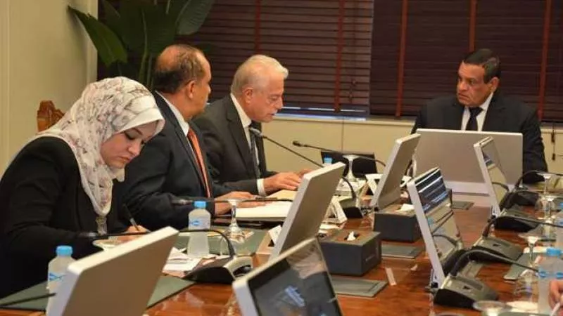 وزير التنمية المحلية يُتابع مع محافظ جنوب سيناء تنفيذ المشروعات التنموية والخدمية
