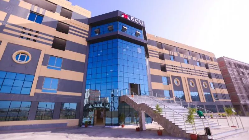 الجامعة المصرية الصينية تعلن قبول طلاب الثانوية العامة بكلية الطب البيطري بحد أدنى 68% والفنون  53%