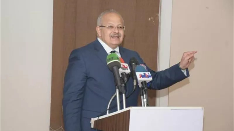 بالفيديو والانفوجراف.. رئيس جامعة القاهرة يكشف تفاصيل مستشفي الطواريء والاستقبال الجديد بالقصر العيني وموعد افتتاحها