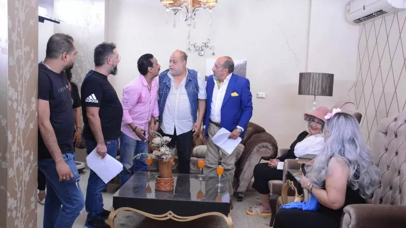 بالصور.. أحمد صيام وحامد مرزوق فى بلاتو مسلسل «بلا فلتر»