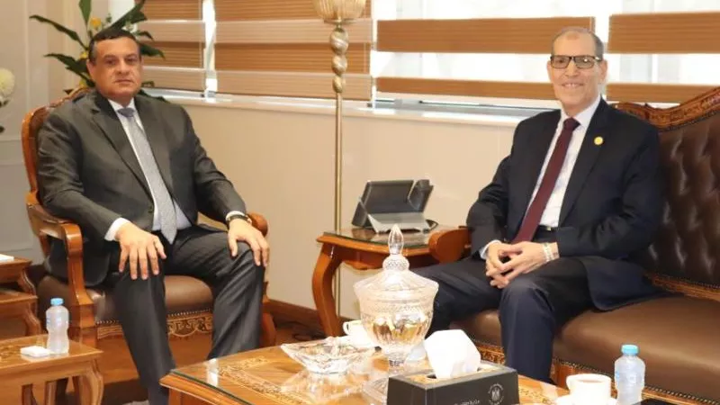 تفاصيل اجتماع وزير التنمية المحلية ورئيس هيئة النيابة الإدارية