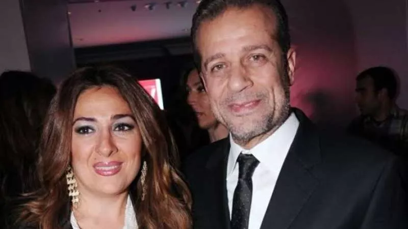 شريف منير يعلن انفصاله عن زوجته لورا