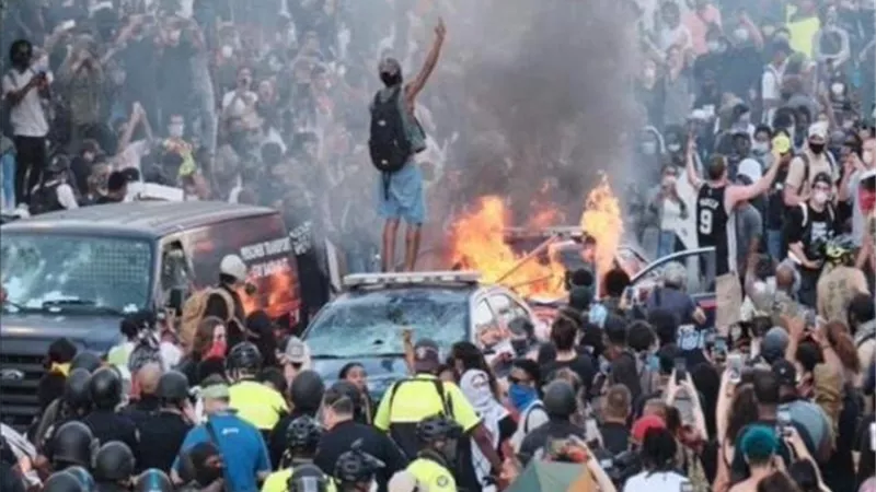 فرض حظر التجول بفيلادلفيا الأمريكية بسبب تصاعد الاحتجاجات
