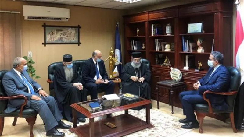 وزير السياحة يبحث مع رئيس دير سانت كاترين مشروع تطوير الدير