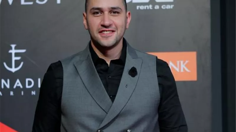 من الجونة..هكذا دعم علي الطيب لاعب الأهلي مؤمن زكريا