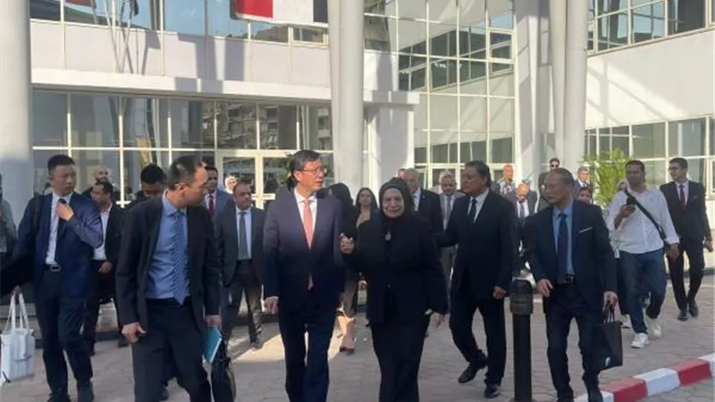 الجامعة المصرية الصينية تستقبل نائب وزير التعليم الصيني..(صور)
