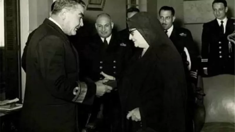 أهداها الرئيس عبد الناصر وسام الكمال الذهبى ... حكاية المصرية التى تبرعت للبحرية بسفينة حربية