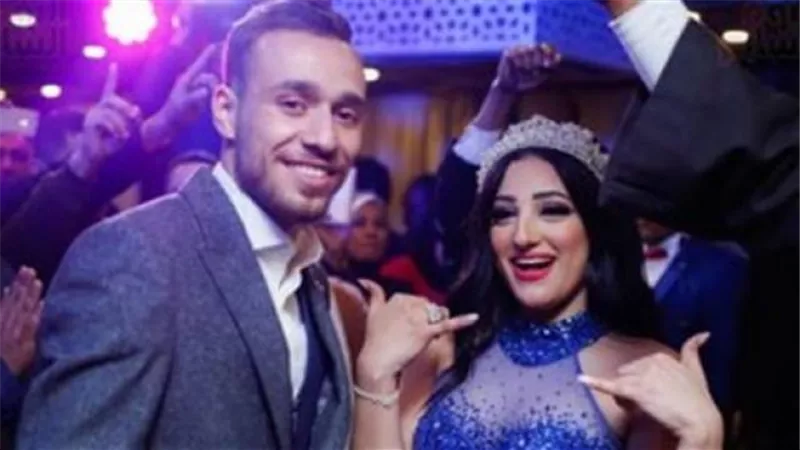 دنيا الحلو :”ملابسي لا تناسب الإسلام ولست ملتزمة”