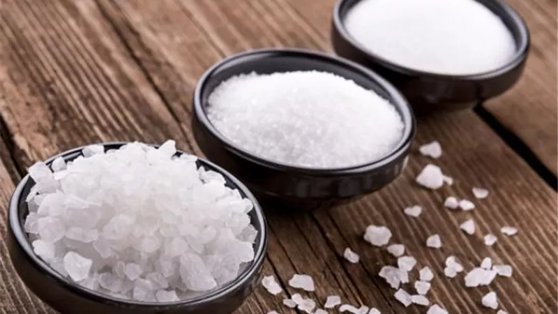 «السم الأبيض».. طرق سحرية لجعل الملح صحيًا