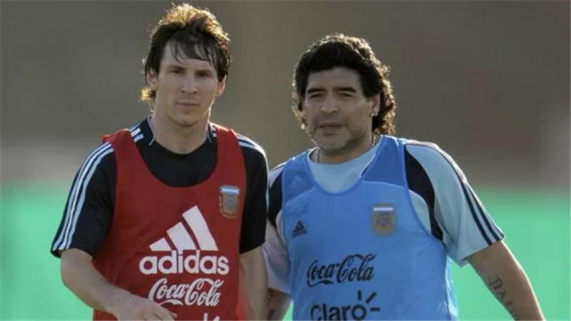 مارادونا يهاجم برشلونة بسبب ميسي
