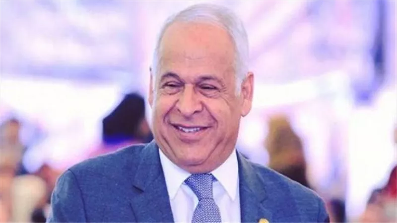 فرج عامر يحتفل بمشاركة سموحة في البطولة العربية