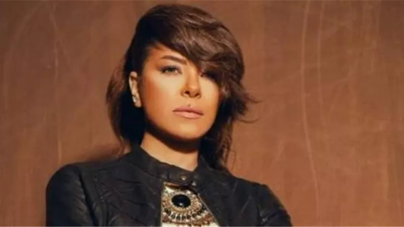 ألفت عمر تكشف كواليس مشاركتها في مسلسل ”هي”