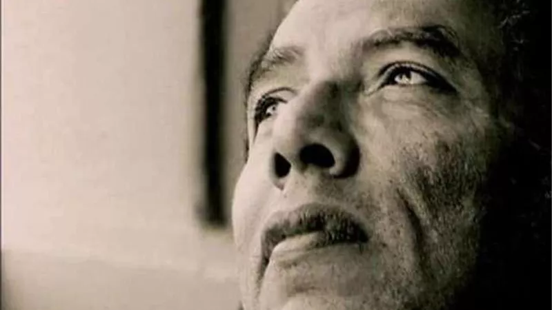 عشق العزف علي الناي..تناول الخمر ..اتهم بالإلحاد..عرض عليه السادات تشكيل الحكومة فرفض..معلومات لا تعرفها عن الطبيب الفيلسوف مصطفى محمود