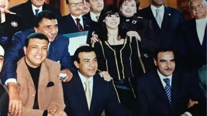 مع صفوت الشريف.. رانيا محمود ياسين تستعيد ذكريات والدها بصورة نادرة من مسلسل ”العصيان”