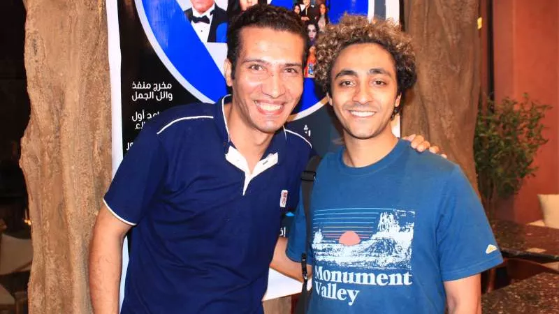 إبرام سمير لـ ”الموجز”: حققت نجاح كبير على المسرح وأعشق الكوميديا وأشرف عبد الباقى صاحب فضل كبير