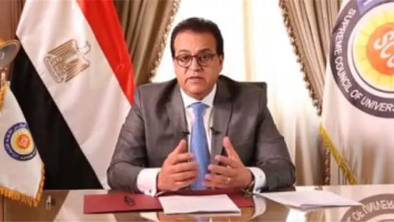 وزير التعليم العالى: إجراء التجارب على المتطوعين باللقاح المصري ضد كورونا خلال أسابيع
