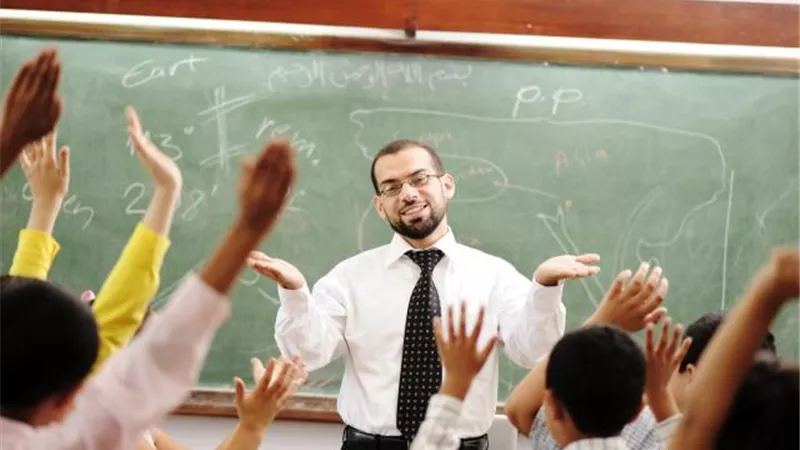 التفاصيل الكاملة لمشروع قانون تحسين رواتب المعلمين بعد موافقة لجنة التعليم عليه