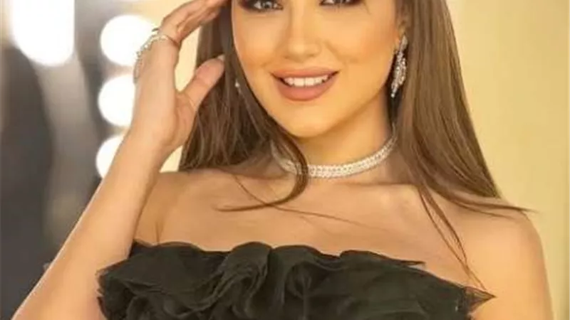 مى عمر تواصل تصوير دورها فى فيلم ”الغربان”
