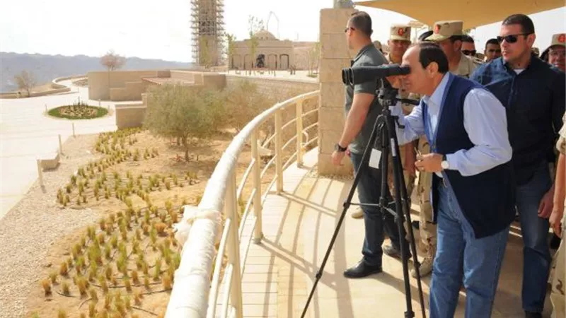السيسى يتفقد عدداً من المشروعات بالعاصمة الإدارية الجديدة
