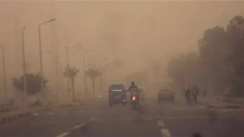 إغلاق الصحراوي الشرقي في الاتجاهين بسبب سوء الأحوال الجوية
