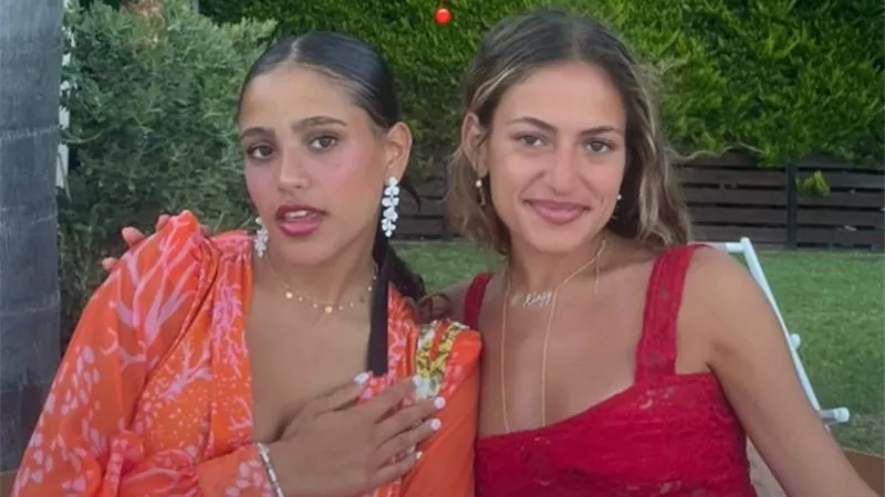 بنات الهضبة.. كنزى عمرو دياب برفقة شقيقتها فى أحدث ظهور لها