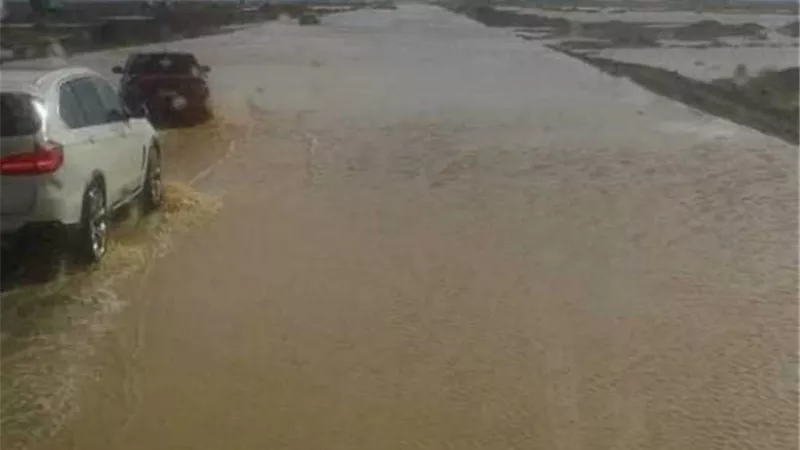 إغلاق طريق نويبع اتجاه سانت كاترين بسبب الأمطار الغزيرة