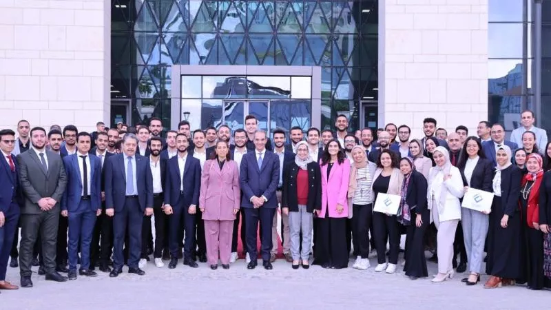 جامعة مصر للمعلوماتية تحتفل بتخريج الدفعة الأولى من برنامج بناء القدرات المدمجة للسيارات بالمبادرة الرئاسية ”مصر تصنع الإلكترونيات”