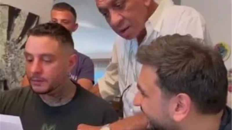 أحمد الفيشاوي ومصطفى خاطر يصوران مشاهدهما المشتركة في فيلم ”ثانية واحدة”