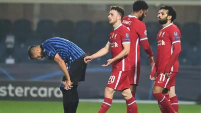 صلاح يسجل ويقود ليفربول لاكتساح أتالانتا بخماسية في دوري الأبطال