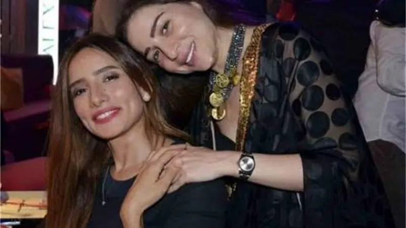زينة تشيد بـ ”خيط حرير” وتهنئ مي عز الدين علي نجاح أولي حلقاته