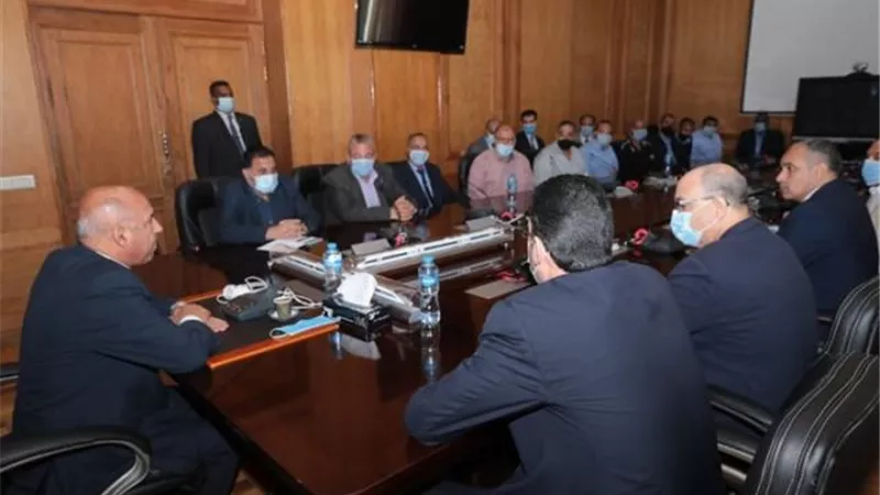 وزير النقل يعتذر عن تأخير القطارات ويؤكد انتظام جداول التشغيل خلال ساعات