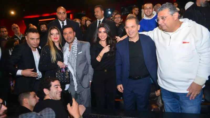 رامى إمام يصل العرض الخاص لفيلم ”أبو نسب”