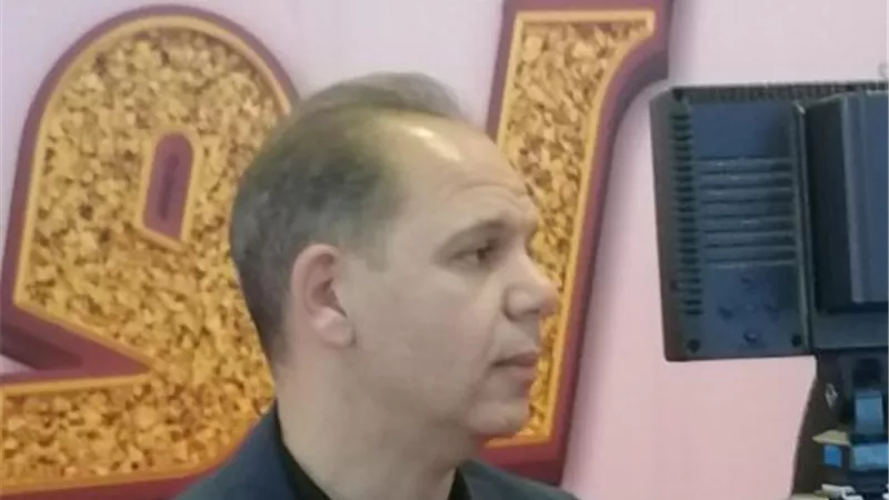 أبناء الزعيم.. رامى إمام لـ ”الموجز”: محمد إمام فنان شاطر و”أبو نسب” فكرة مختلفةووالدى صحته جيدة