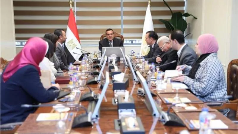 تفاصيل لقاء وزير التنمية المحلية و مسئولي «ميدمارت» للتسويق وتطوير الأعمال
