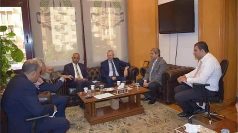 رئيس إتحاد الغرف التجارية يستقبل سفير مصر في بولندا لوضع خطة تنمية العلاقات الثنائية