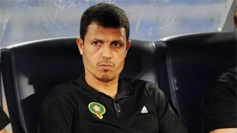 مدرب الرجاء المغربي يقترب من الرحيل بسبب الزمالك