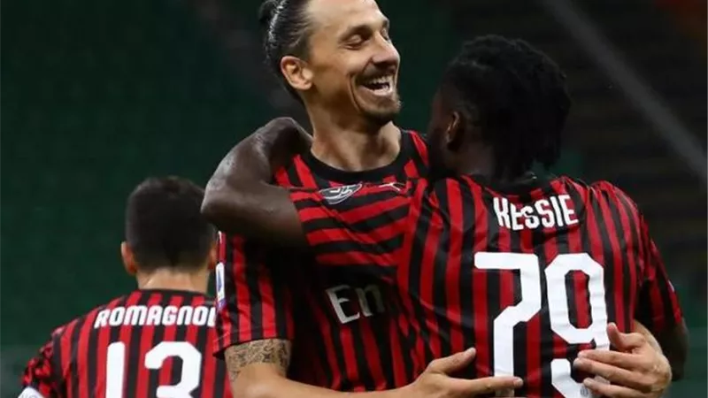 ابراهيموفيتش نجم اكتوبر بالدوري الايطالي