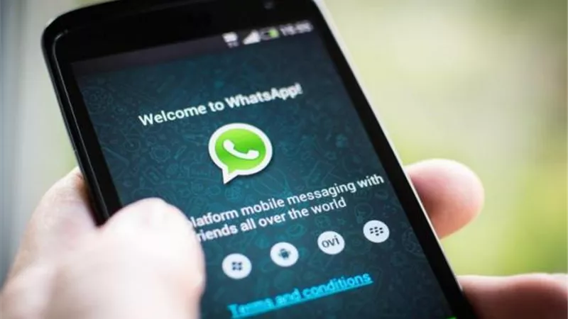 خدمة جديدة لتحويل الأموال عبر «واتس آب».. إليك التفاصيل