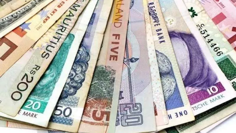 سعر الدولار والعملات الأجنبية في السوق السوداء اليوم الجمعة 5-1-2024