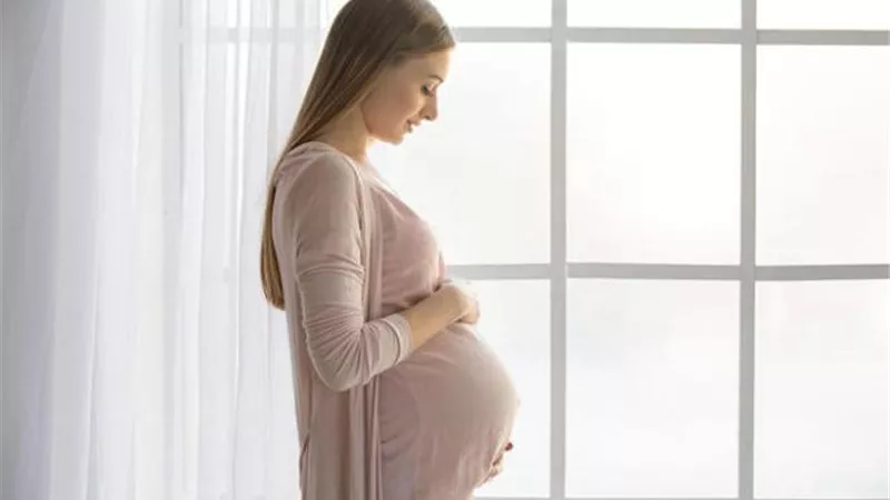 أسباب تدفع الحامل للاتصال بالطبيب فورًا.. تعرفي عليها