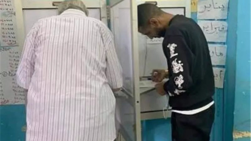 خلال اتصال هاتفي.. وزير الرياضة يوجه الشكر لمؤمن زكريا على مشاركته في الانتخابات