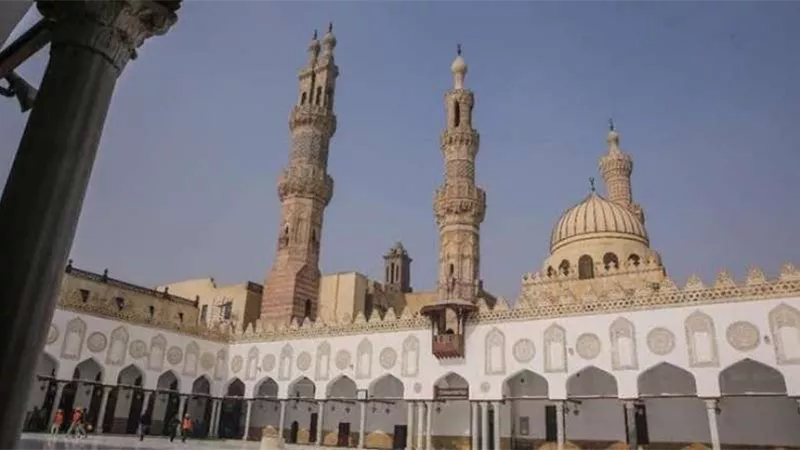 نجاة وكفارة وعيد.. أبرز نفحات يوم الجمعة للمسلمين