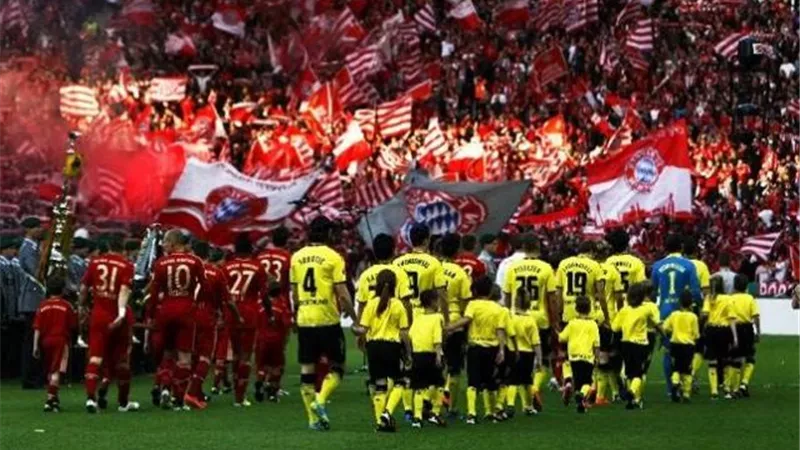 تعرف على تشكيل بايرن ميونخ وبروسيا دورتموند بقمة الدوري الألماني