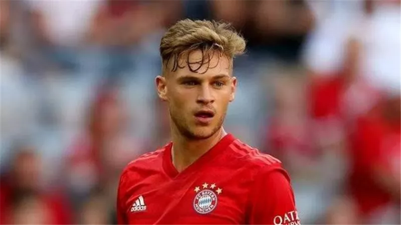 إصابة كيميتش أمام دورتموند تثير القلق في بايرن ميونخ