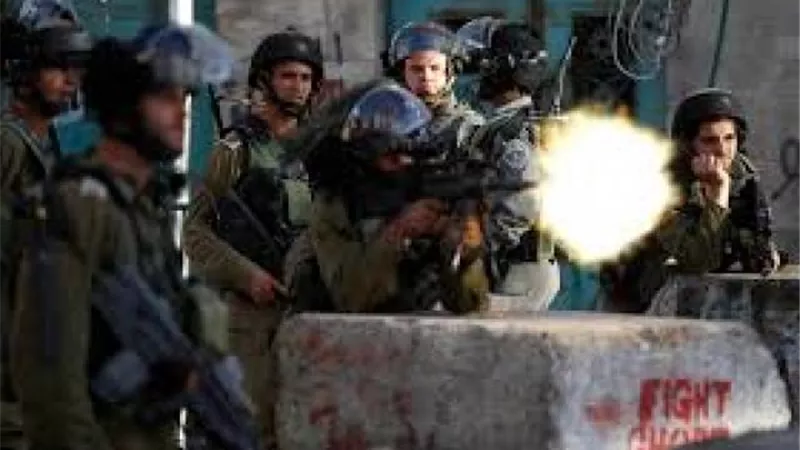 الجيش الإسرائيلي يطلق النار على شاب فلسطيني بزعم محاولته تنفيذ عملية طعن