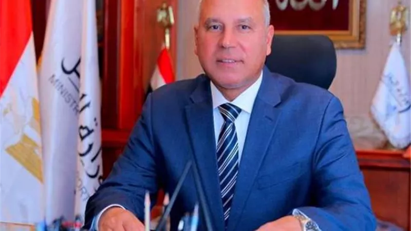 عاجل.. وزير النقل يكشف موعد تشغيل القطار المكهرب