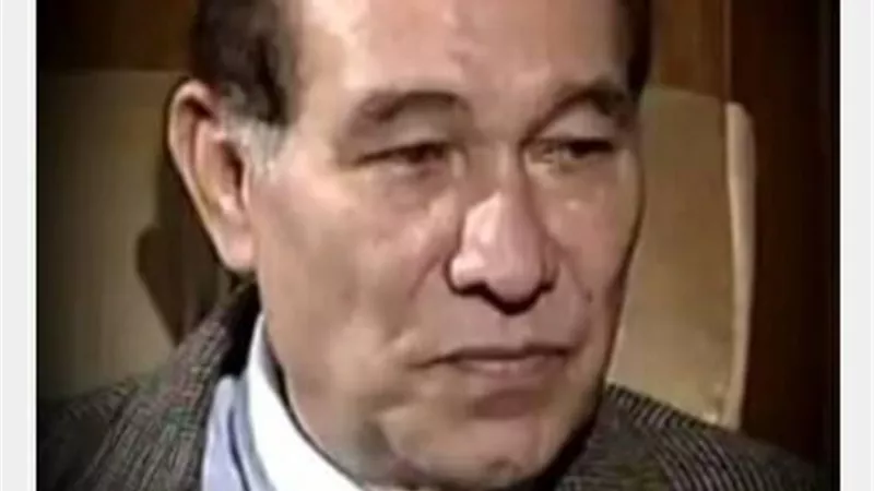 حمدى غيث.. اتُهم بالشيوعية ومسلسل أنقذه من الإعتقال .. رحل حزنا على وفاة شقيقه